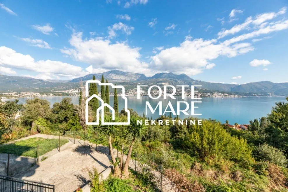 Prodaja, stan, 78m², Njivice, Herceg Novi