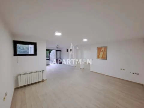 Rent, office space, 70m², Savski Venac, Beograd