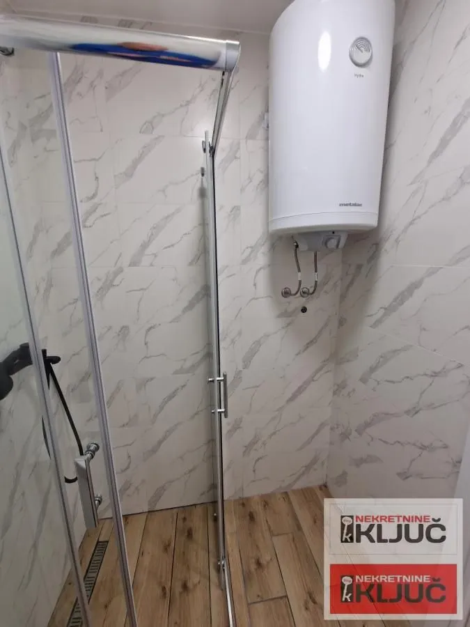 Prodaja, trosoban stan, 73m², Bulevar Oslobodjenja, Novi Sad Sve Podlokacije