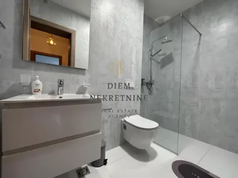 Izdavanje, dvosoban stan, 80m², Master Kvart, Podgorica - image 5