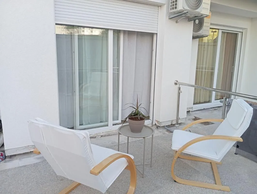 Sale, studio apartment, 40m², Šušanj, Bar