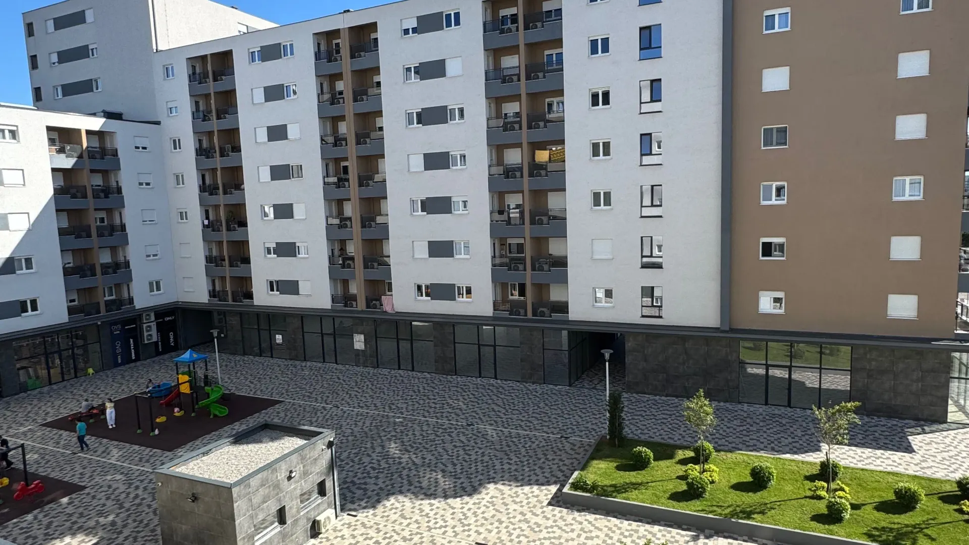 Izdavanje, jednosoban stan, 40m², Stari Aerodrom, Podgorica