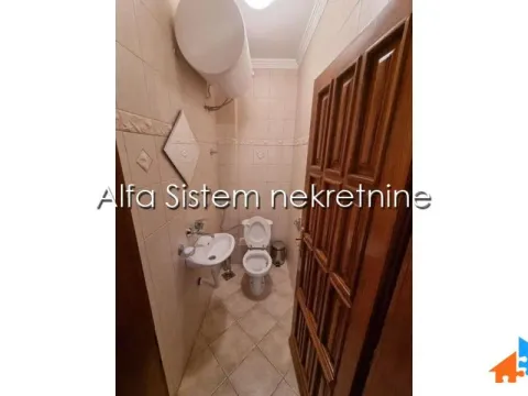 Izdavanje, četvorosoban stan, 120m², Savski Venac, Beograd - image 14