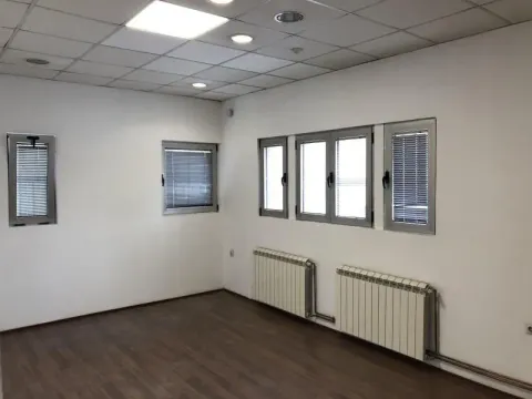 Izdavanje, poslovni prostor, 280m², Altina, Beograd - image 14
