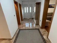 Izdavanje, trosoban stan, 130m2, Zaljevo, Bar