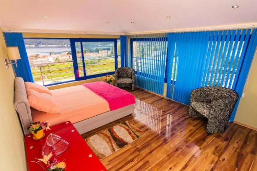 Prodaja, kuća, 270m², Đenovići, Herceg Novi