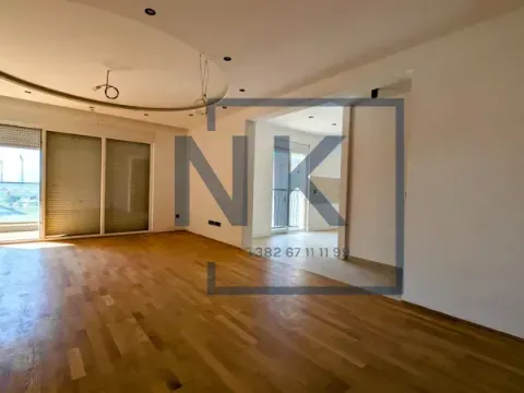 Prodaja, trosoban stan, 112m², Stari Aerodrom, Podgorica - image 2