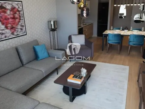 Izdavanje, trosoban stan, 79m², Savski Venac, Beograd - image 2