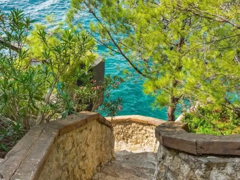 Prodaja, kuća, 200m², Reževići, Budva - image 19