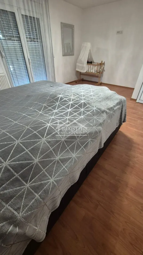 Sale, house, 254m², Mladenovac, Beograd