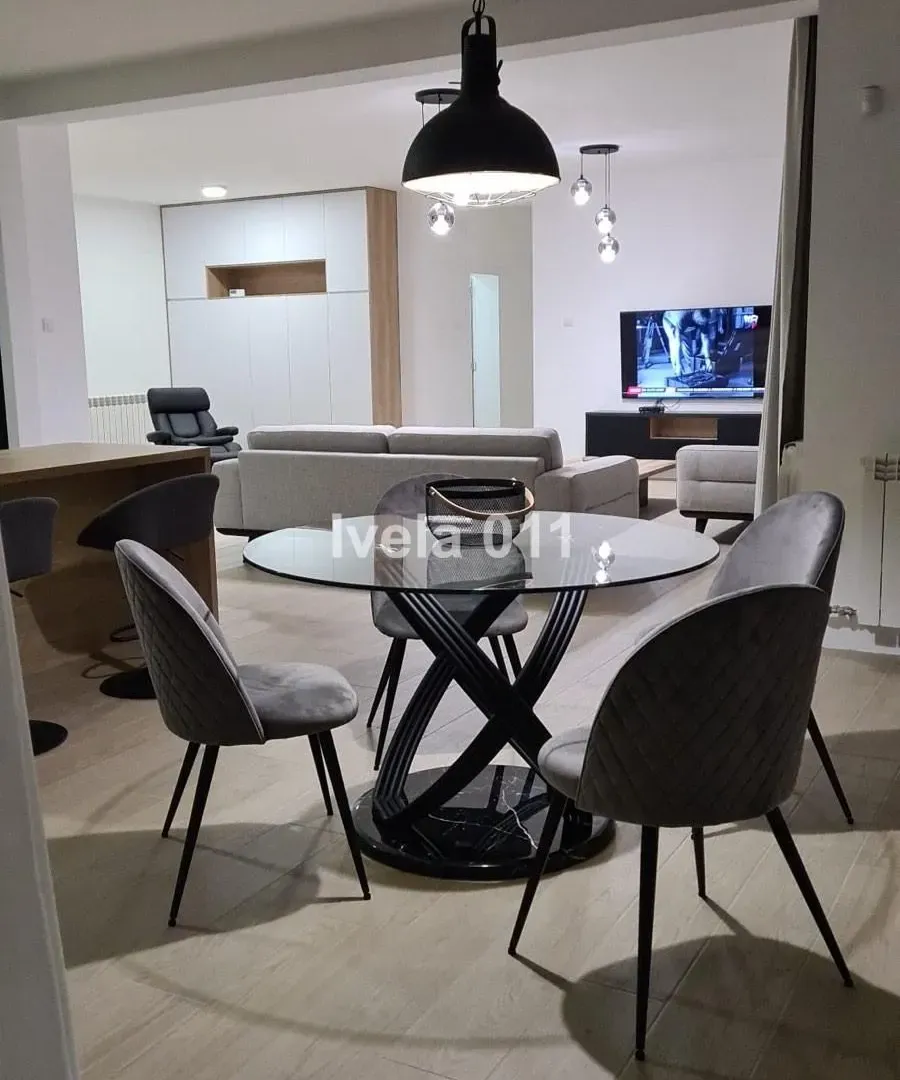 Sale, four bedroom apartment, 145m², Savski Venac, Beograd