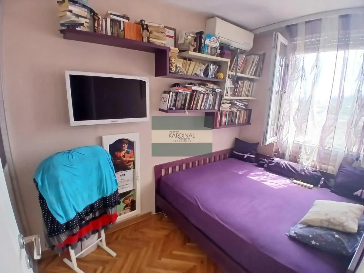 Prodaja, trosoban stan, 73m², Centar, Jagodina