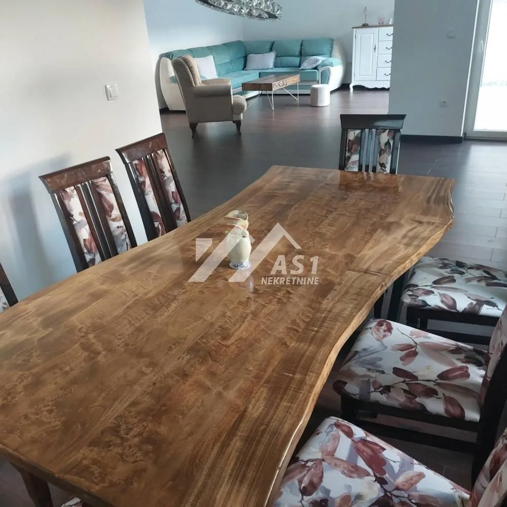 Rent, house, 225m², Lipov gaj, Novi Sad Sve Podlokacije