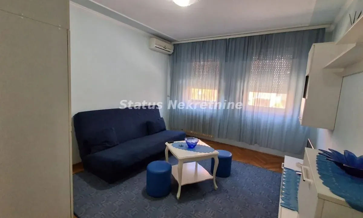 Izdavanje, jednosoban stan, 30m², Bulevar Oslobodjenja, Novi Sad Sve Podlokacije