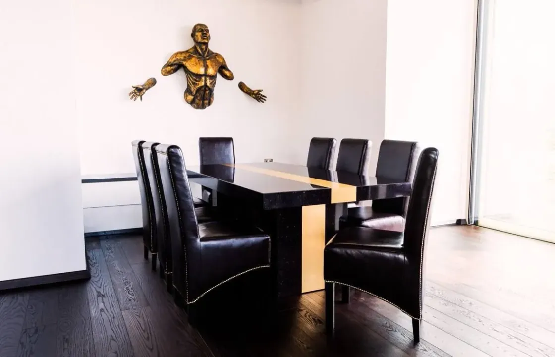 Sale, two bedroom apartment, 168m², Bečići, Budva