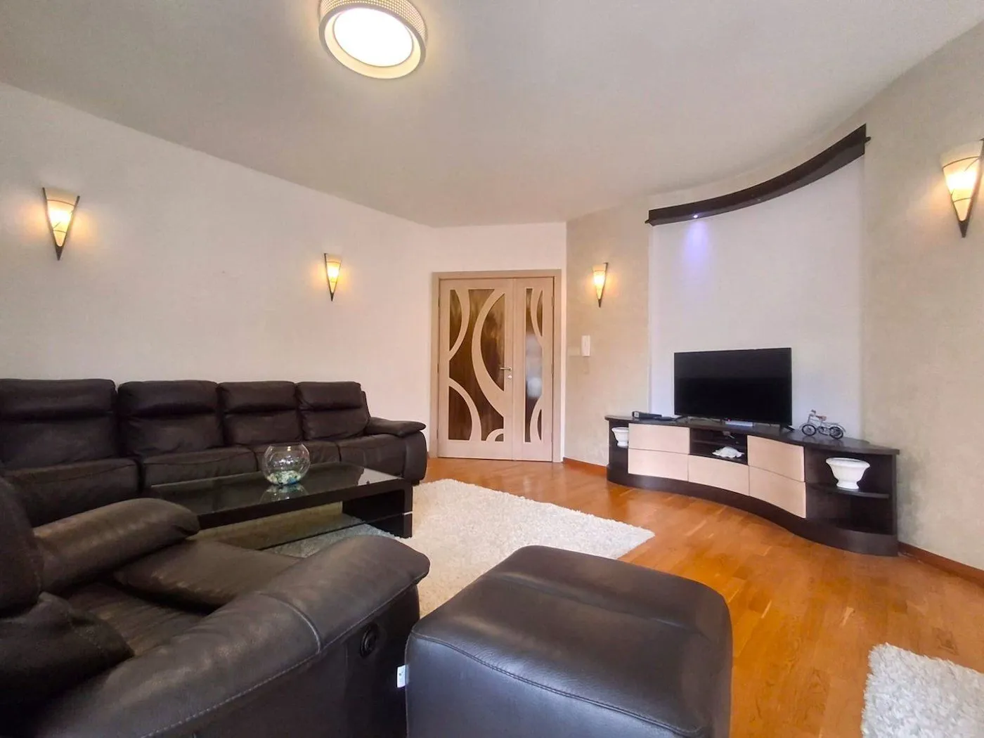 Rent, three bedroom apartment, 120m², City Kvart, Podgorica