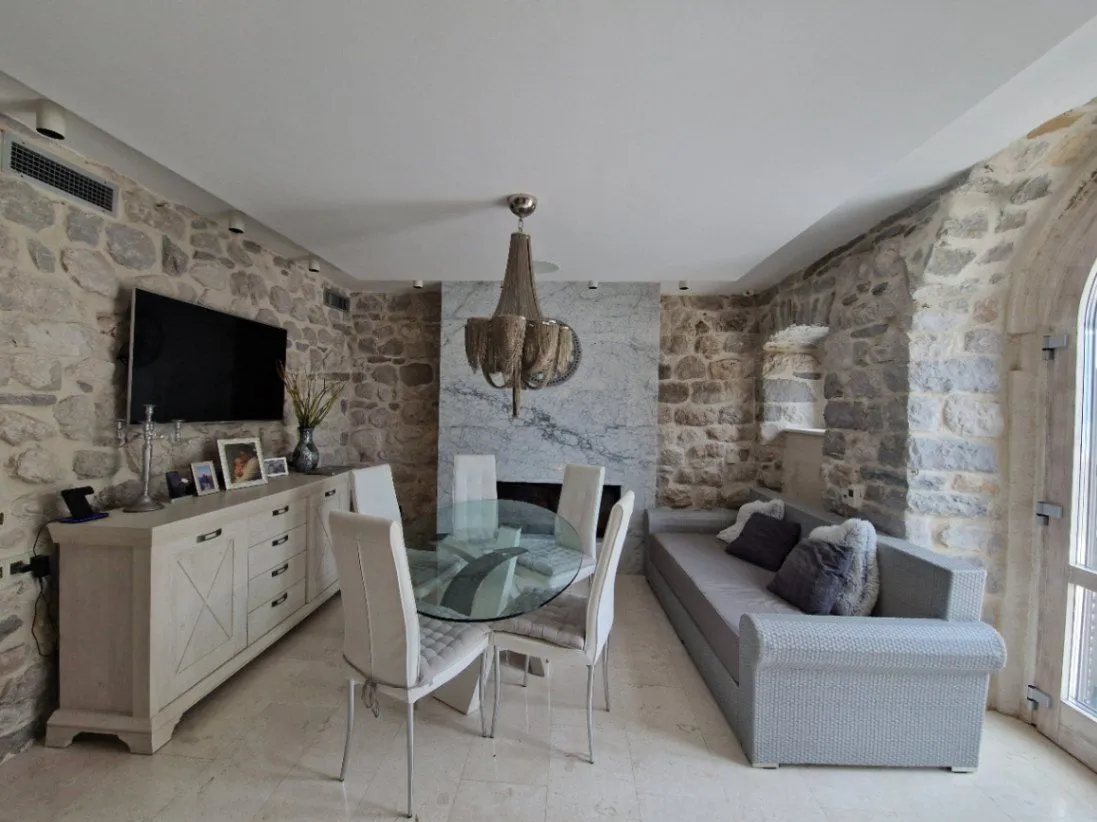 Sale, house, 731m², Stoliv, Kotor