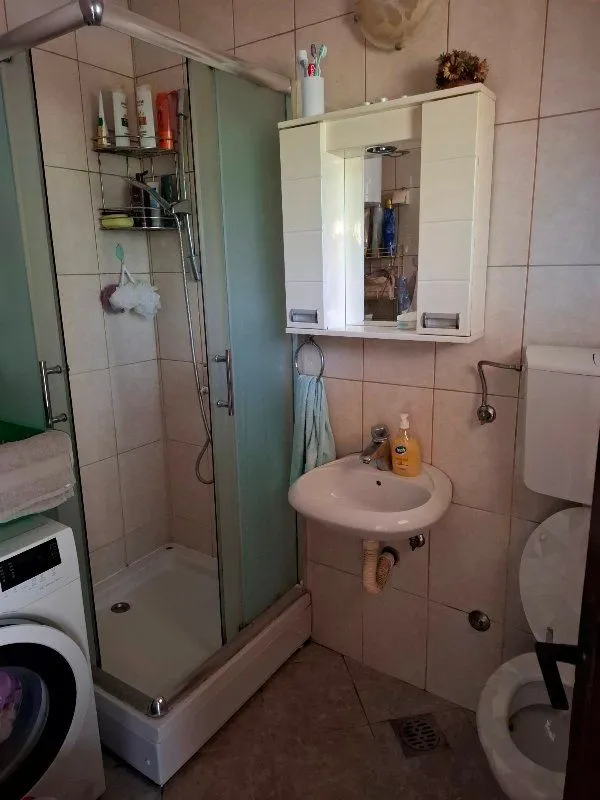 Prodaja, kuća, 225m², Surčin (mesto), Surčin