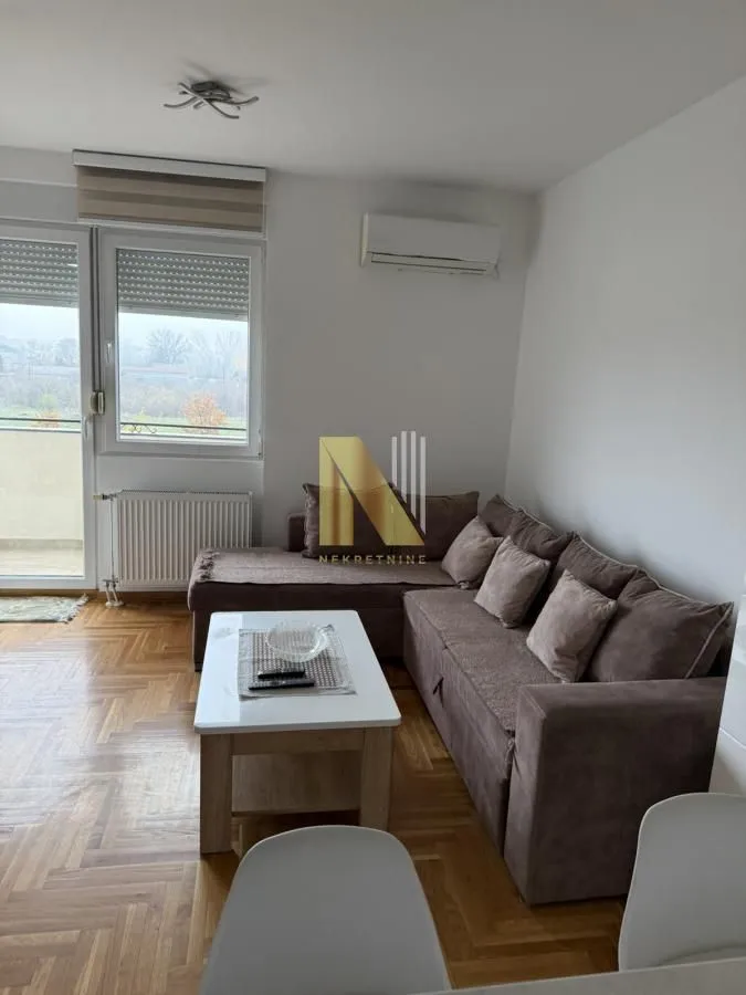 Izdavanje, jednosoban stan, 39m², Bulevar Evrope, Novi Sad Sve Podlokacije