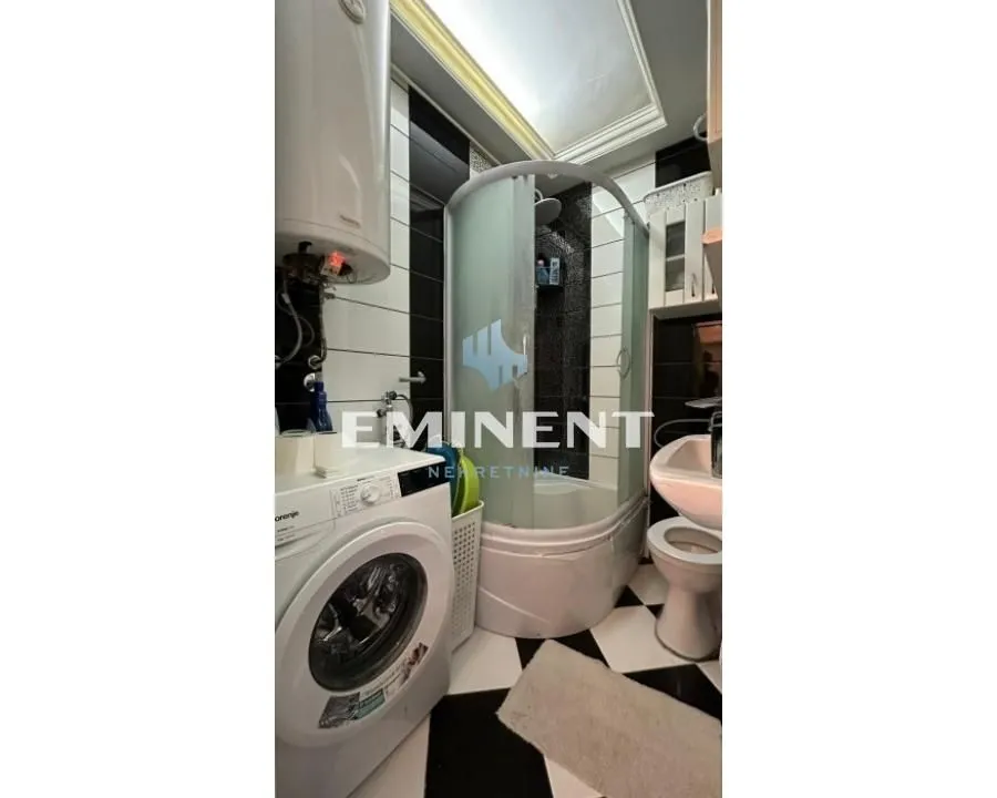 Izdavanje, stan, 43m², Stari Merkator, Novi Beograd Sve Podlokacije