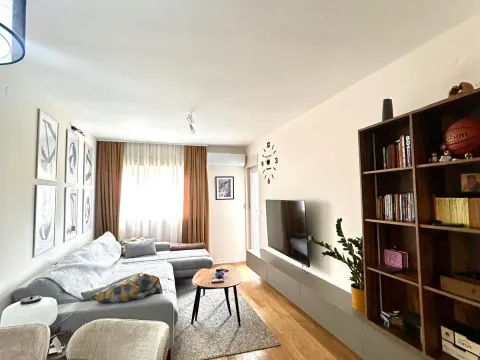 Izdavanje, jednosoban stan, 42m², Central Point, Podgorica - image 4