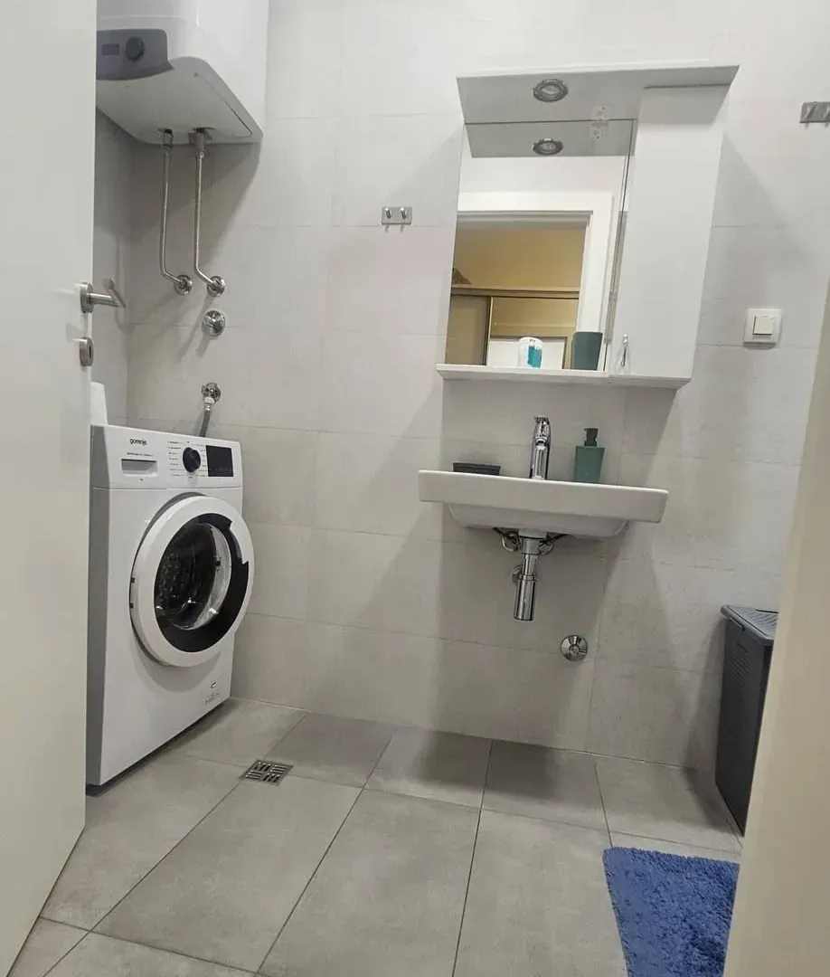 Prodaja, jednosoban stan, 64m², Soho City, Bar