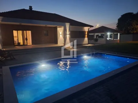 Prodaja, kuća, 200m², Podgorica, Crna Gora - image 31