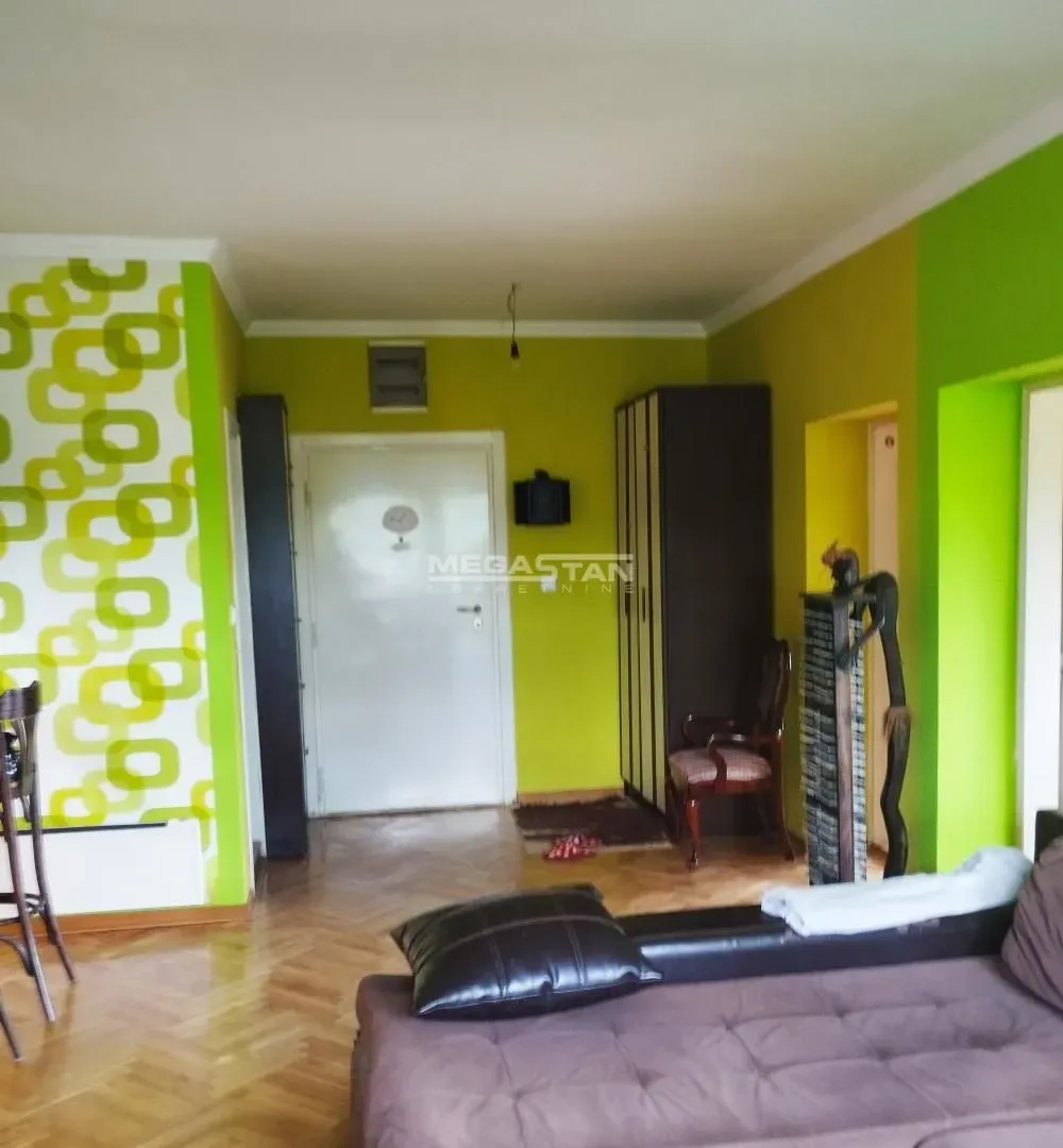 Prodaja, trosoban stan, 78m², Centar, Pančevo