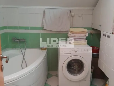 Prodaja, četvorosoban stan, 87m², Zemun Centar, Zemun Sve Podlokacije - image 9