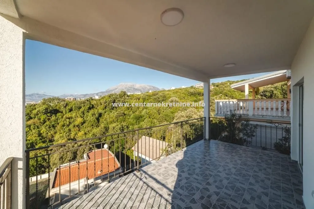 Sale, house, 195m², Utjeha, Bar