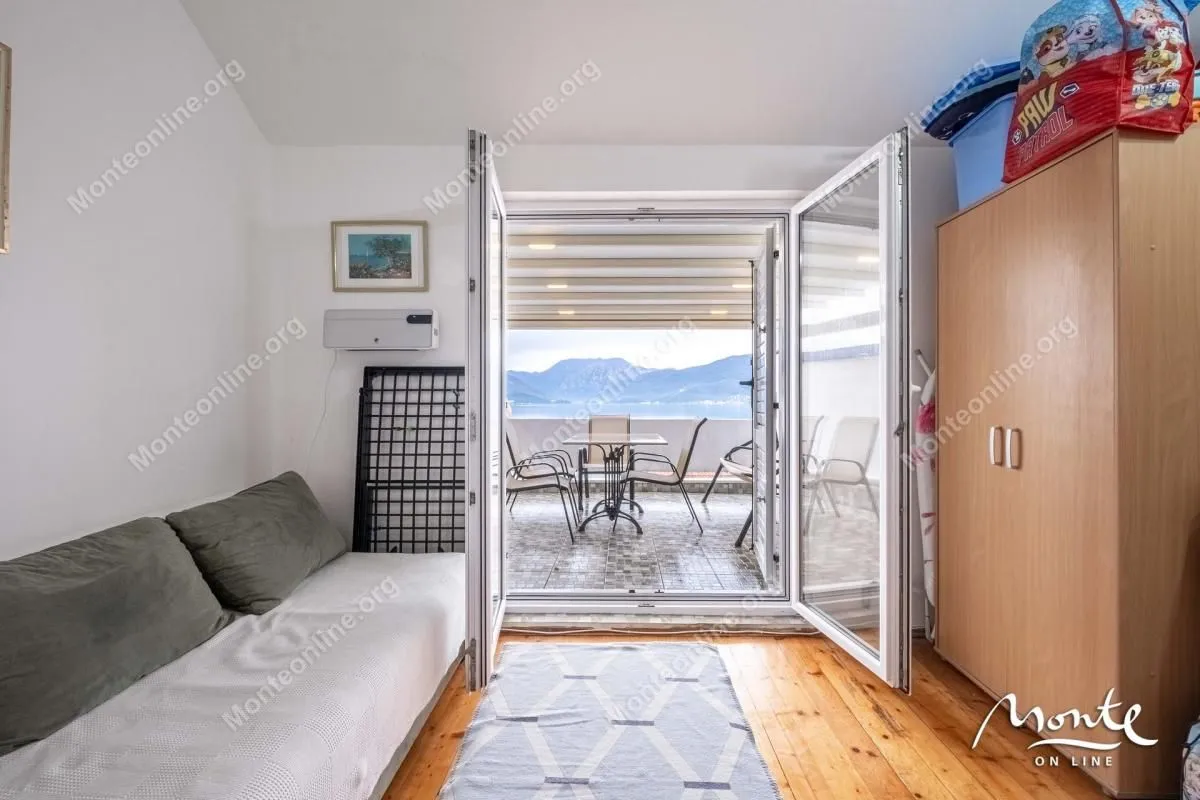 Prodaja, dvosoban stan, 55m², Krašići, Tivat
