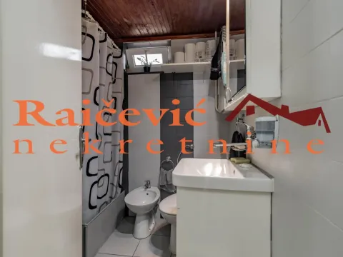 Sale, house, 125m², Zemun Kalvarija, Zemun Sve Podlokacije - image 15