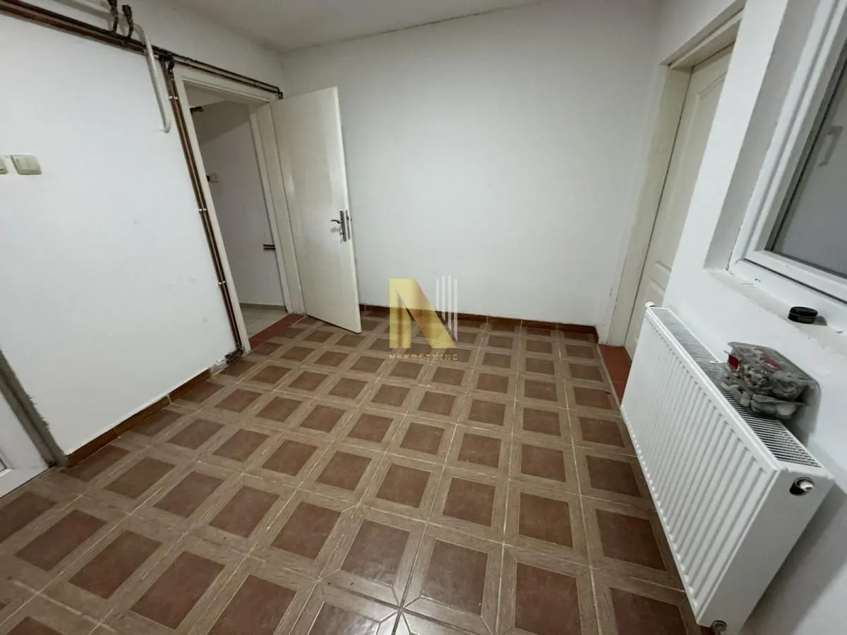 Prodaja, kuća, 441m², Veternik, Novi Sad Sve Podlokacije