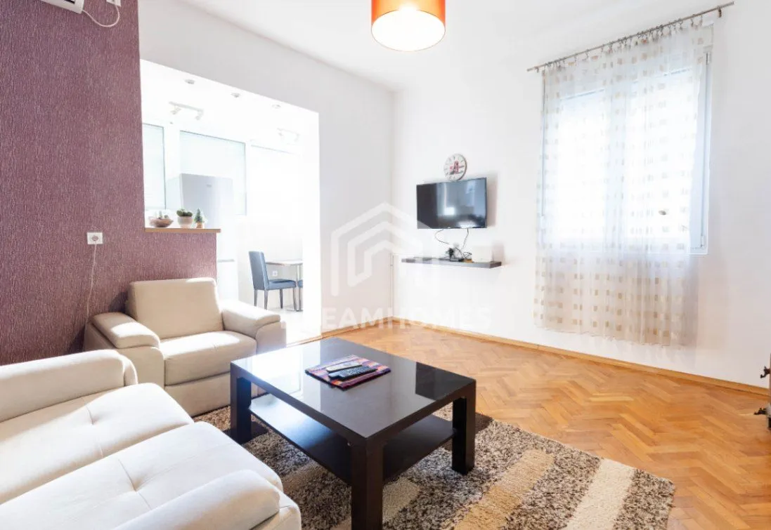 Izdavanje, dvosoban stan, 73m², Centar, Podgorica