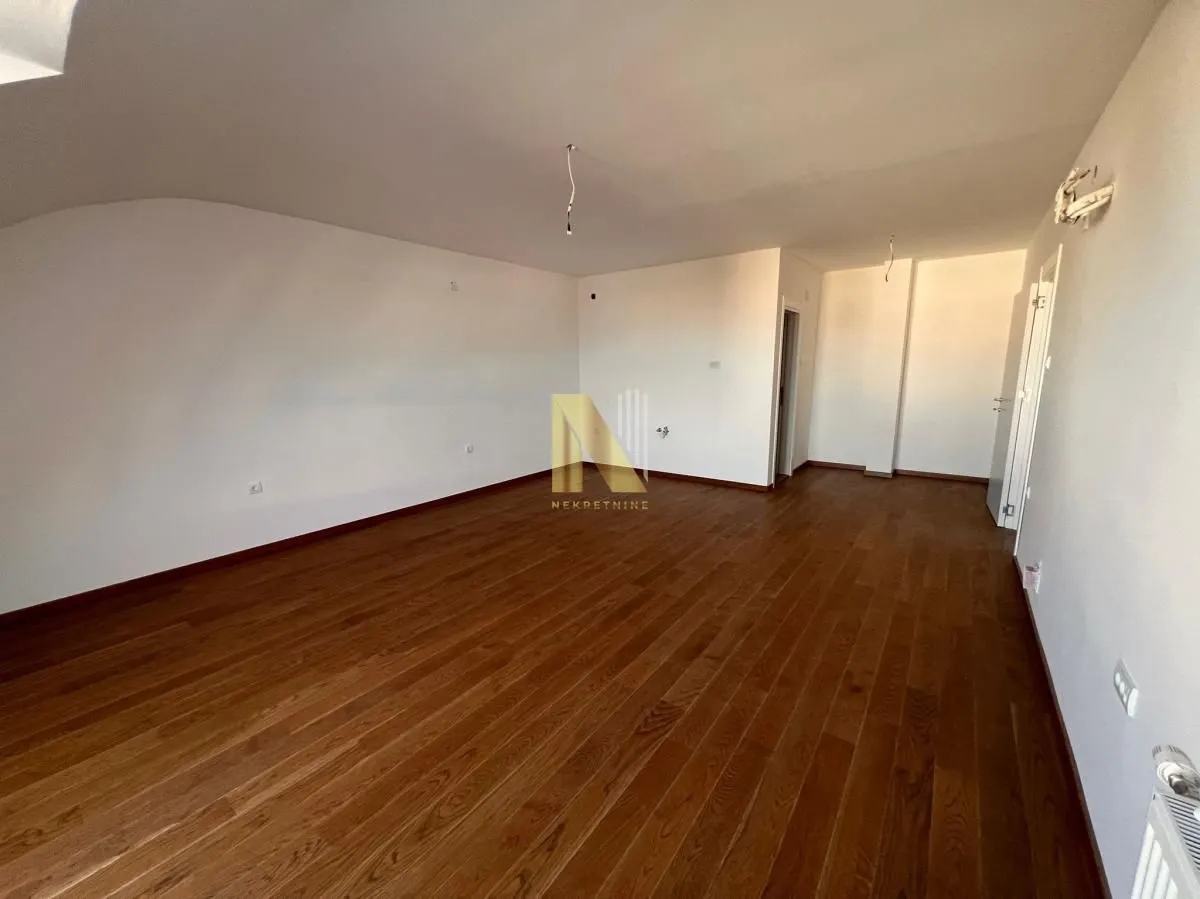 Prodaja, stan, 207m², Telep, Novi Sad Sve Podlokacije
