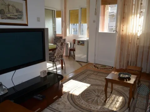 Prodaja, garsonjera, 32m², Centar, Tivat - image 4