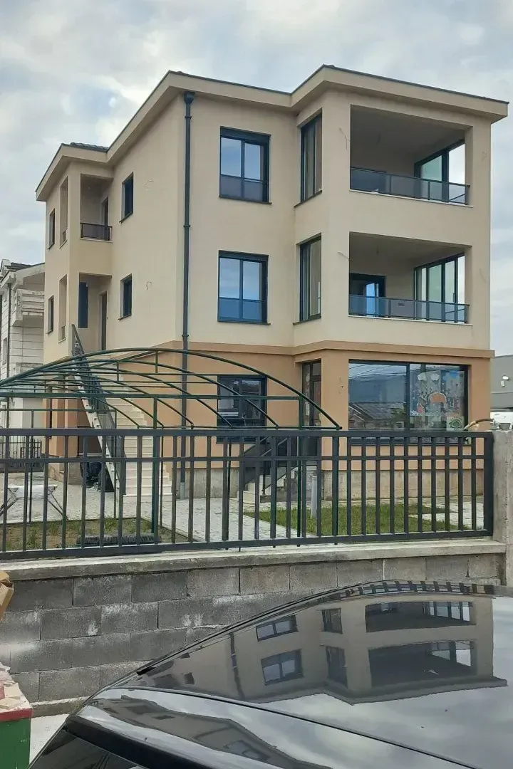 Rent, house, 180m², Gornja Gorica, Podgorica