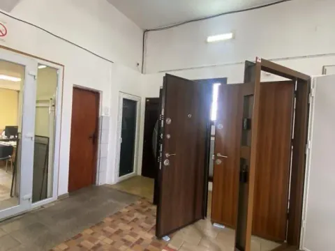 Izdavanje, poslovni prostor, 120m², Mali Mokri Lug, Zvezdara Sve Podlokacije - image 9