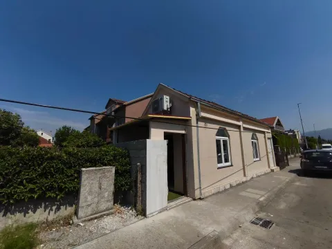 Stan-na-dan, dvosoban stan, 39m², Blok 9, Podgorica - image 11