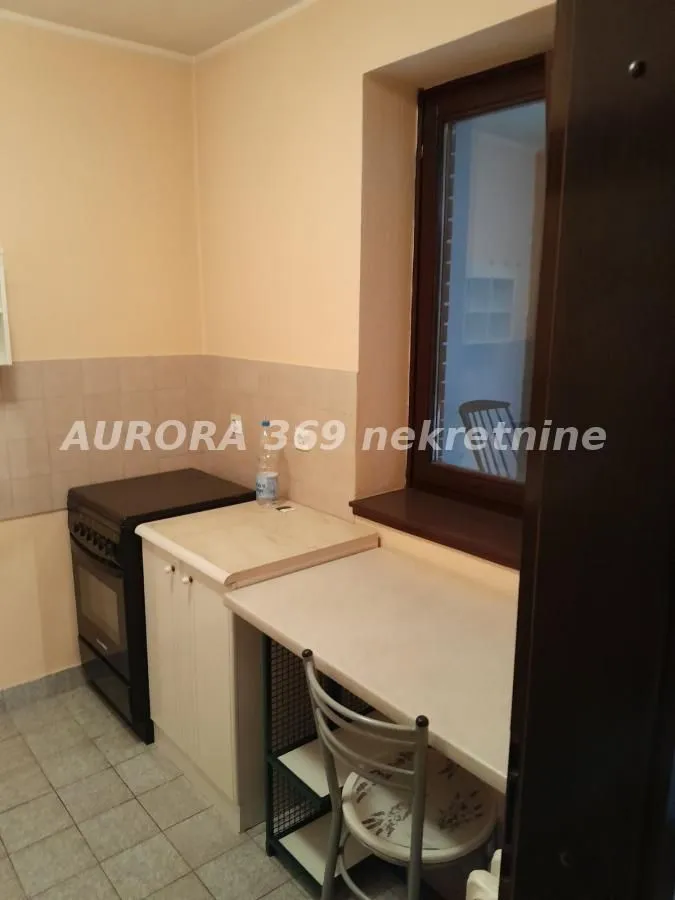 Izdavanje, dvosoban stan, 70m², Bulevar patrijarha Pavla, Novi Sad Sve Podlokacije