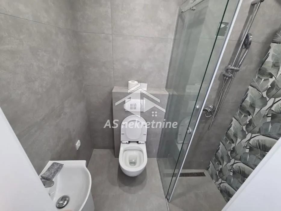 Rent, four bedroom apartment, 76m², Stari Grad, Beograd