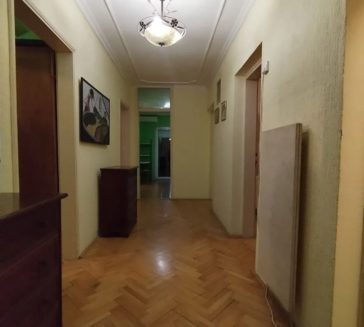 Izdavanje, četvorosoban stan, 104m², Čukarica, Beograd