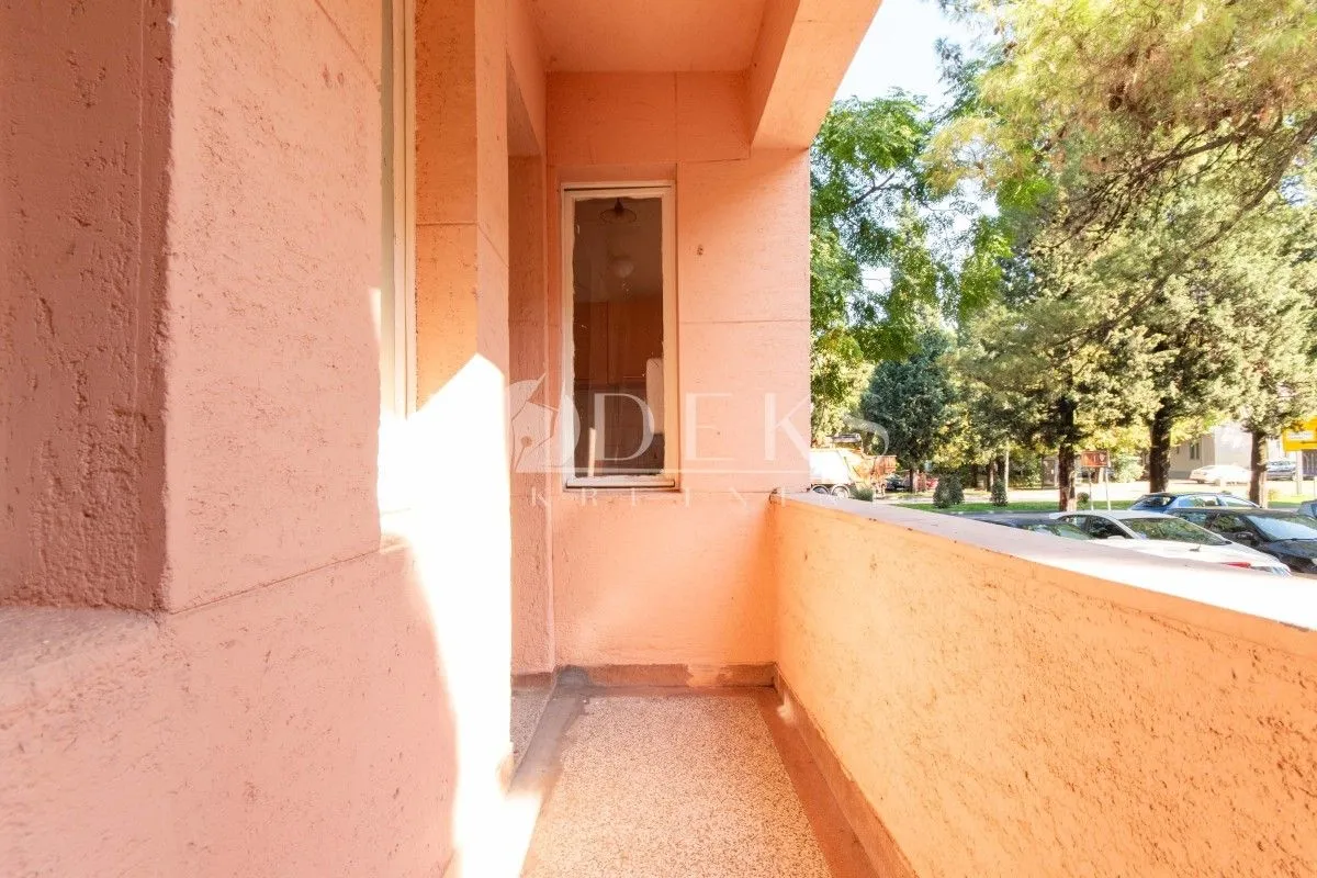 Izdavanje, poslovni prostor, 85m², Centar, Podgorica