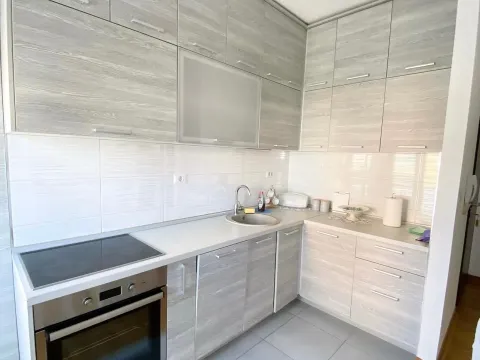 Rent, one bedroom apartment, 50m², City Kvart, Podgorica - image 7