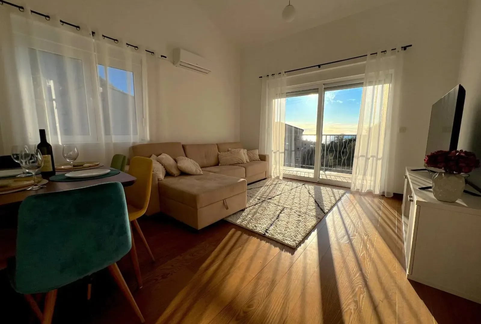 Rent, two bedroom apartment, 60m², Pržno, Budva