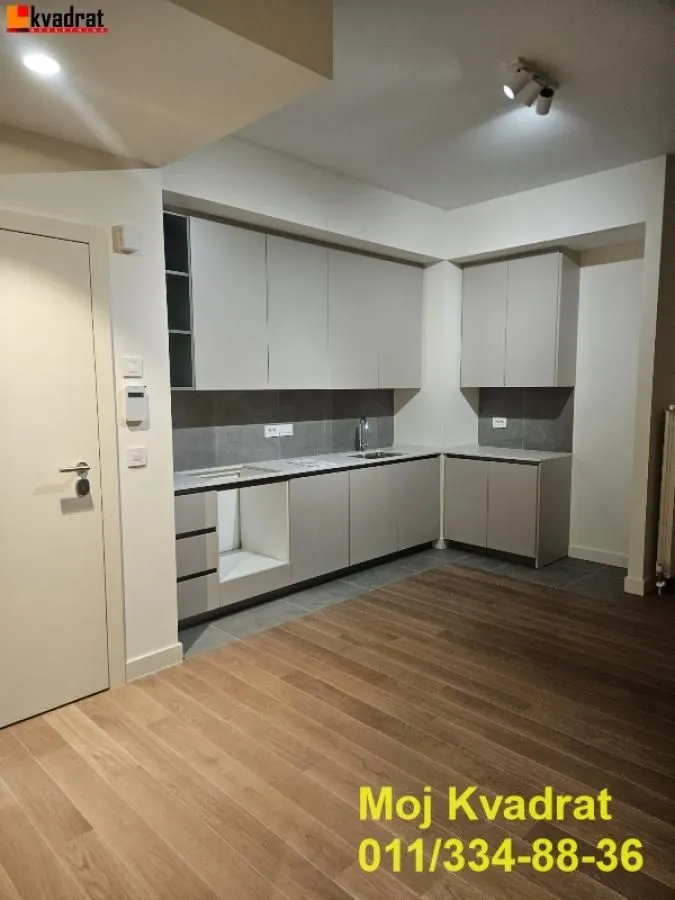 Prodaja, trosoban stan, 93m², Savski Venac, Beograd