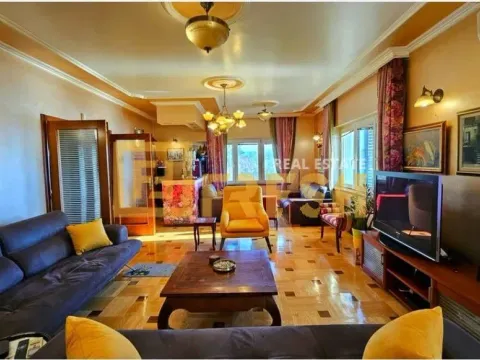 Izdavanje, kuća, 296m², Herceg Novi, Crna Gora - image 9