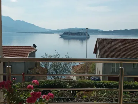 Prodaja, dvosoban stan, 103m², Baošići, Herceg Novi