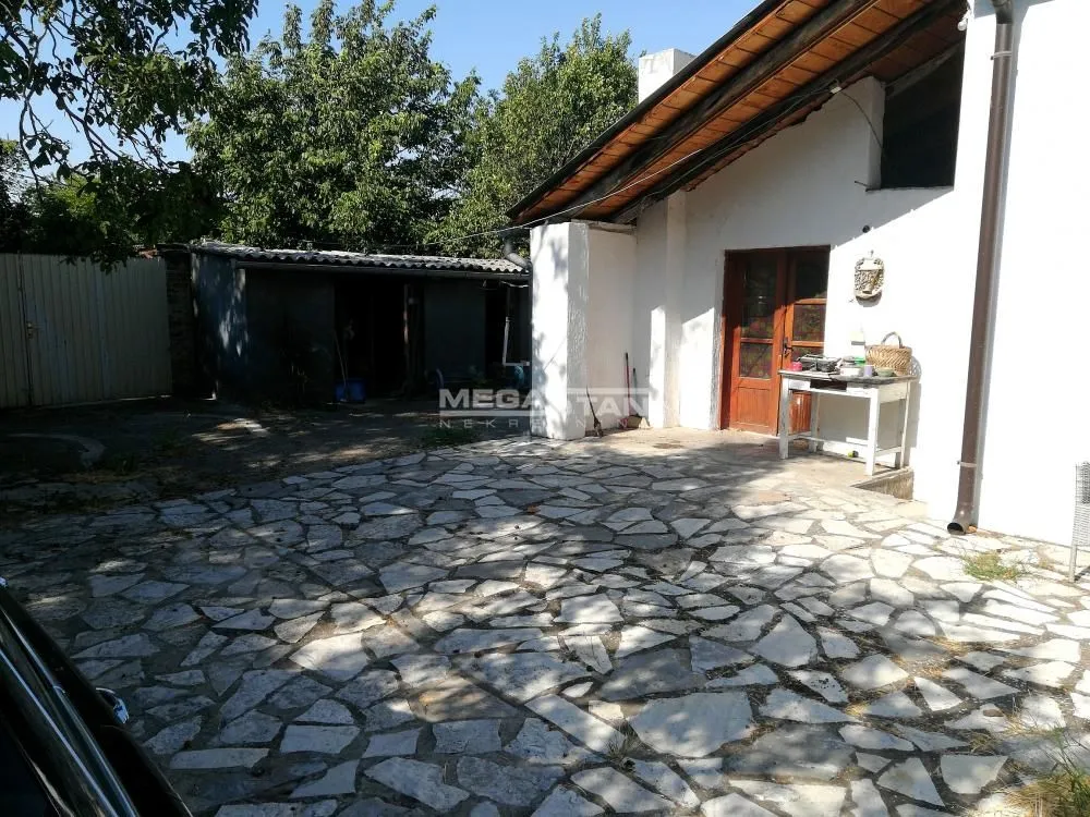 Prodaja, kuća, 181m², Zemun Gornji Grad, Zemun Sve Podlokacije