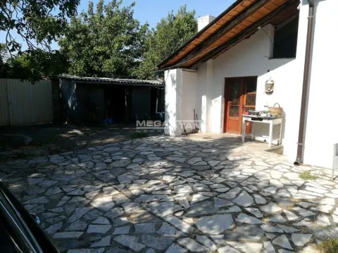 Prodaja, kuća, 181m², Zemun Gornji Grad, Zemun Sve Podlokacije - image 13